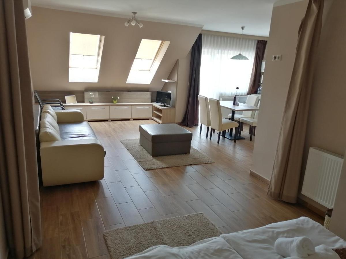 Zafírgyöngy Apartmanok Sárvár Kültér fotó